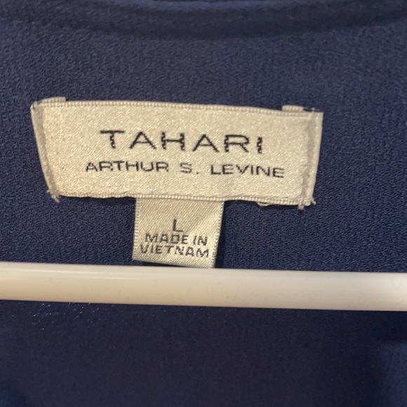 NWT Tahari Large navy sleeveless blouse - Picture 2 of 5